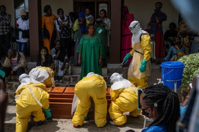 OMS alerta por 220 muertes sospechosas de ébola en Congo