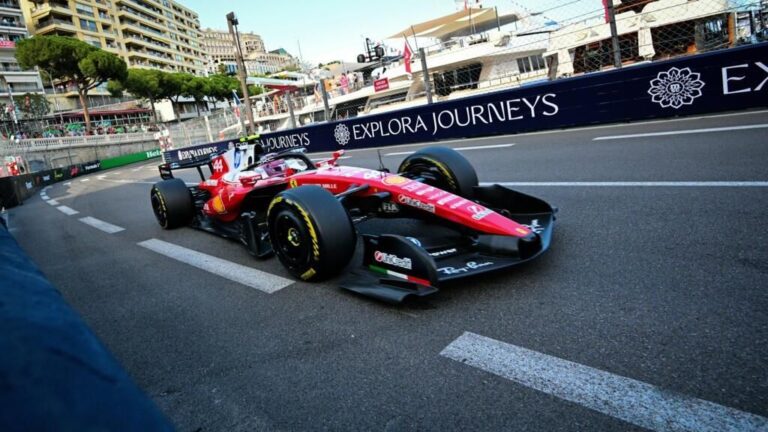 Hamilton domina en Mónaco y encabeza el doblete de Ferrari en las prácticas libres