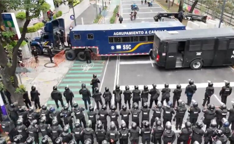 dispositivo-policial-contra-marcha-de-la-cnte-al-estadio-cdmx