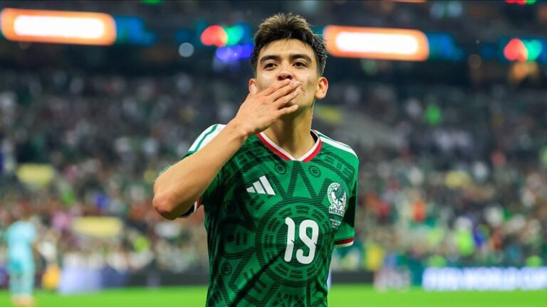 gilberto-mora-mexico-v-ecuador-round-of-32-fifa-world-cup-06302026_1peux2vah1od912bhmsjvz5y44.jpg.optimal